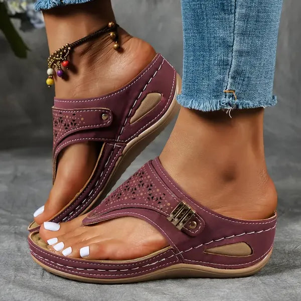 Sandalias · Rojo Bordado