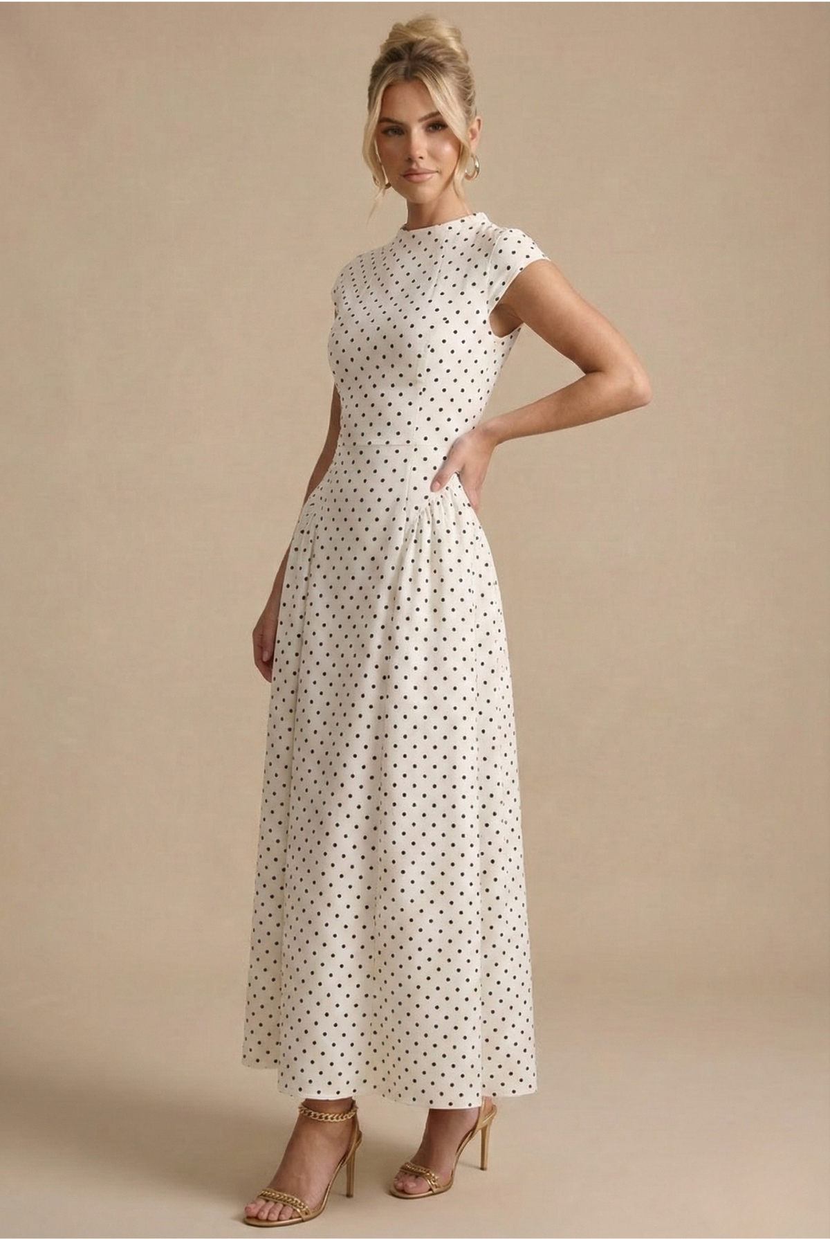 Vestido Largo · Blanco Lunares