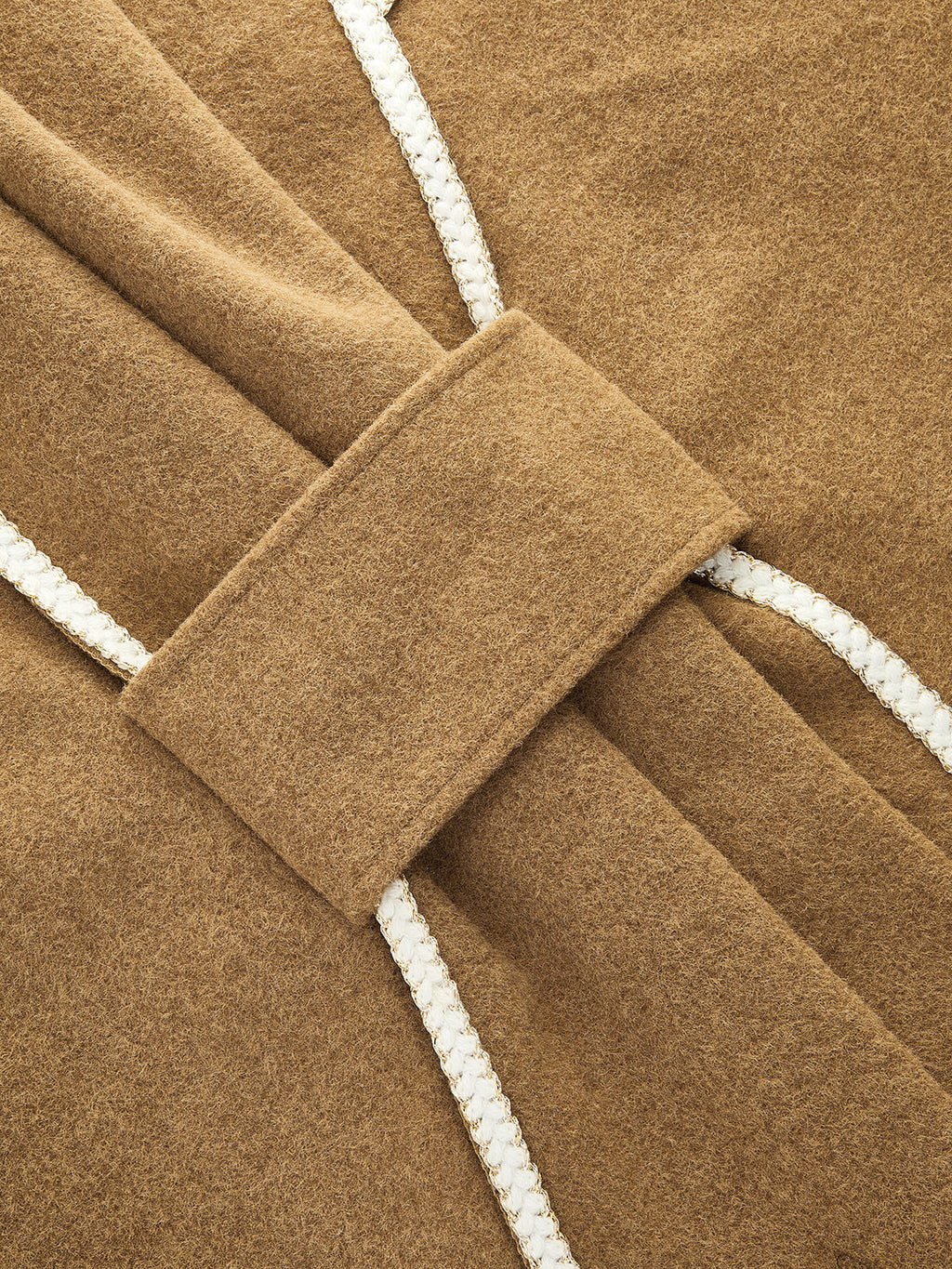 Contraste-ribete Knotted Poncho