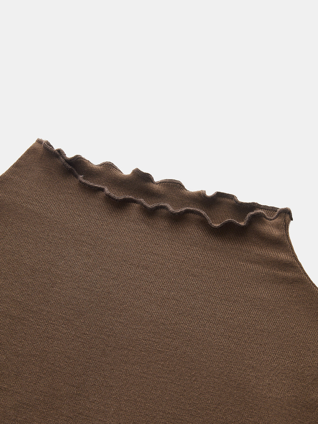 Lettuce-Edge Cuello Alto Fitted Base Tee