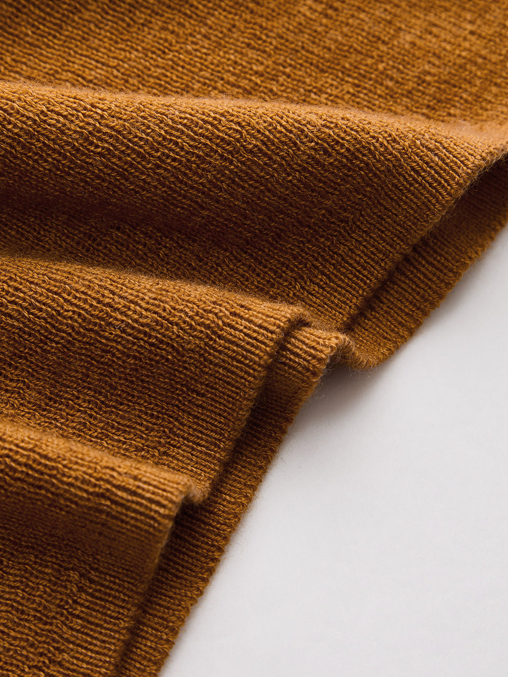 Cuello Alto Ribbed Slim Mezcla de Lana Punto Top