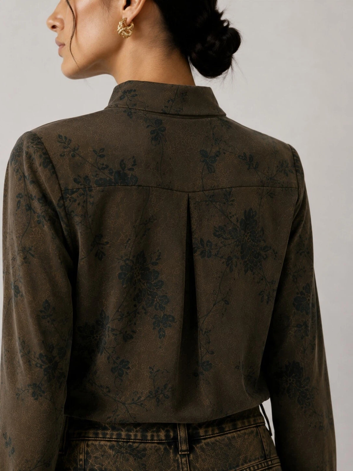Vintage Floral Cuello Alto Denim Top