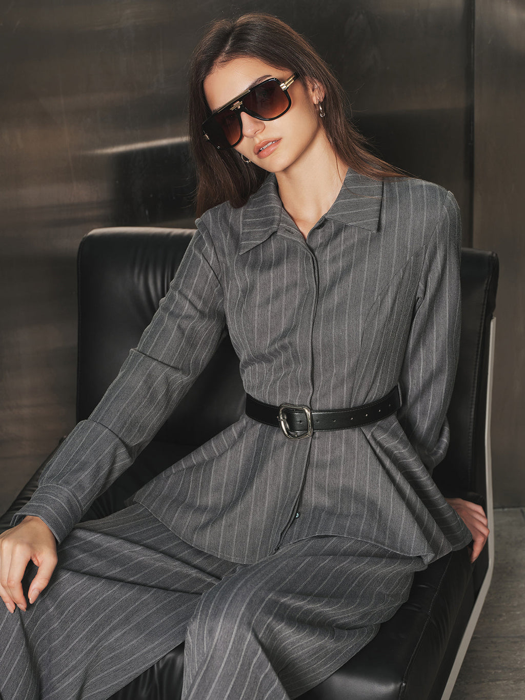 Con Cinturón Pinstripe Peplum Camisa