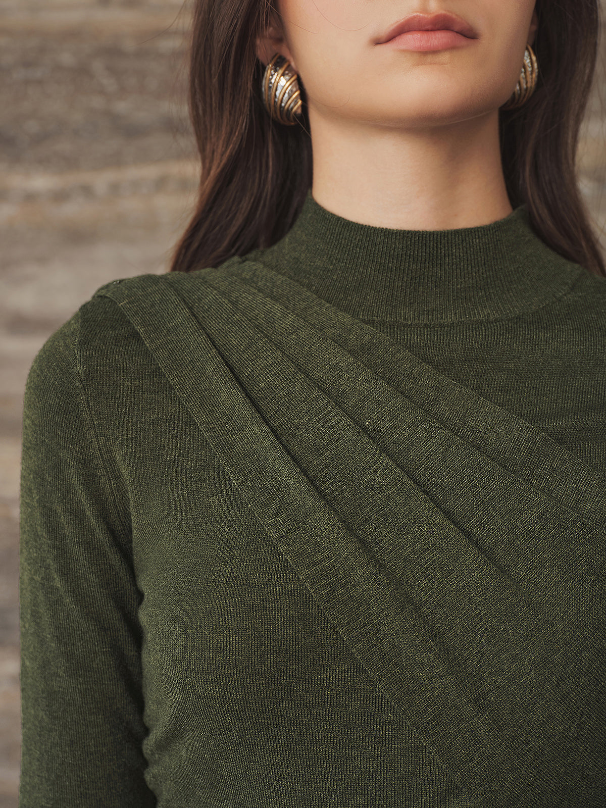 Drapeado Sash Detalle Cuello Alto Slim Punto Top