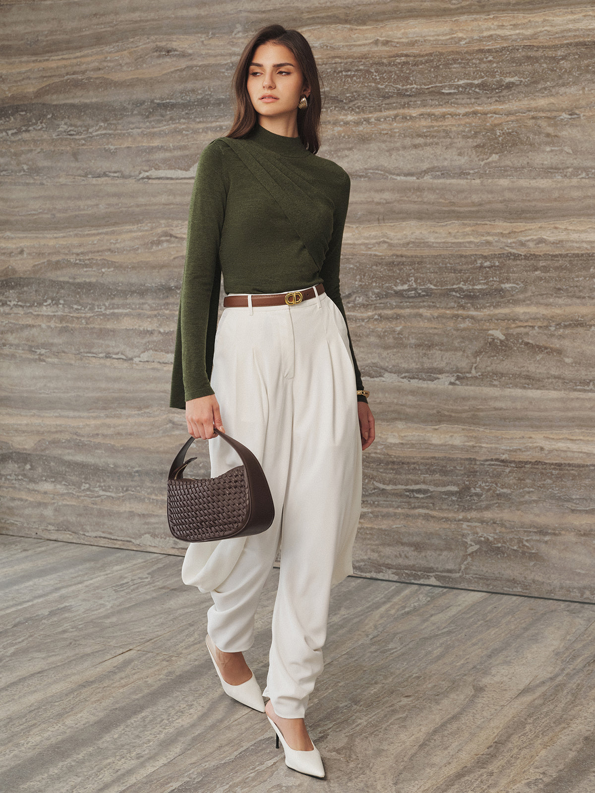 Drapeado Sash Detalle Cuello Alto Slim Punto Top