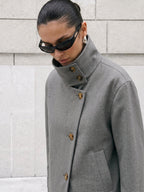 Alto cuello Abotonado Cropped Abrigo