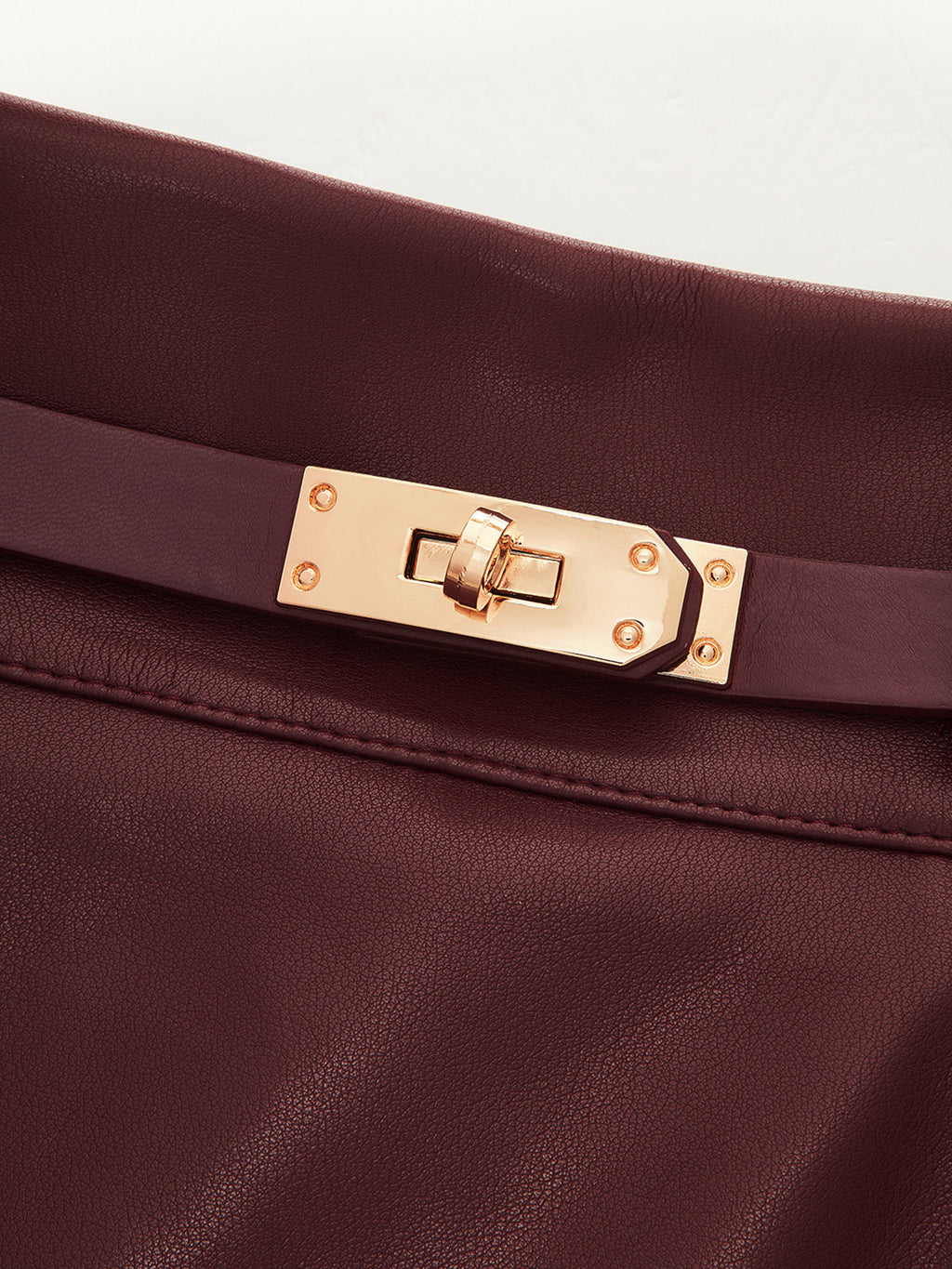 Stretch Faux-Leather con Cinturón Lápiz Falda