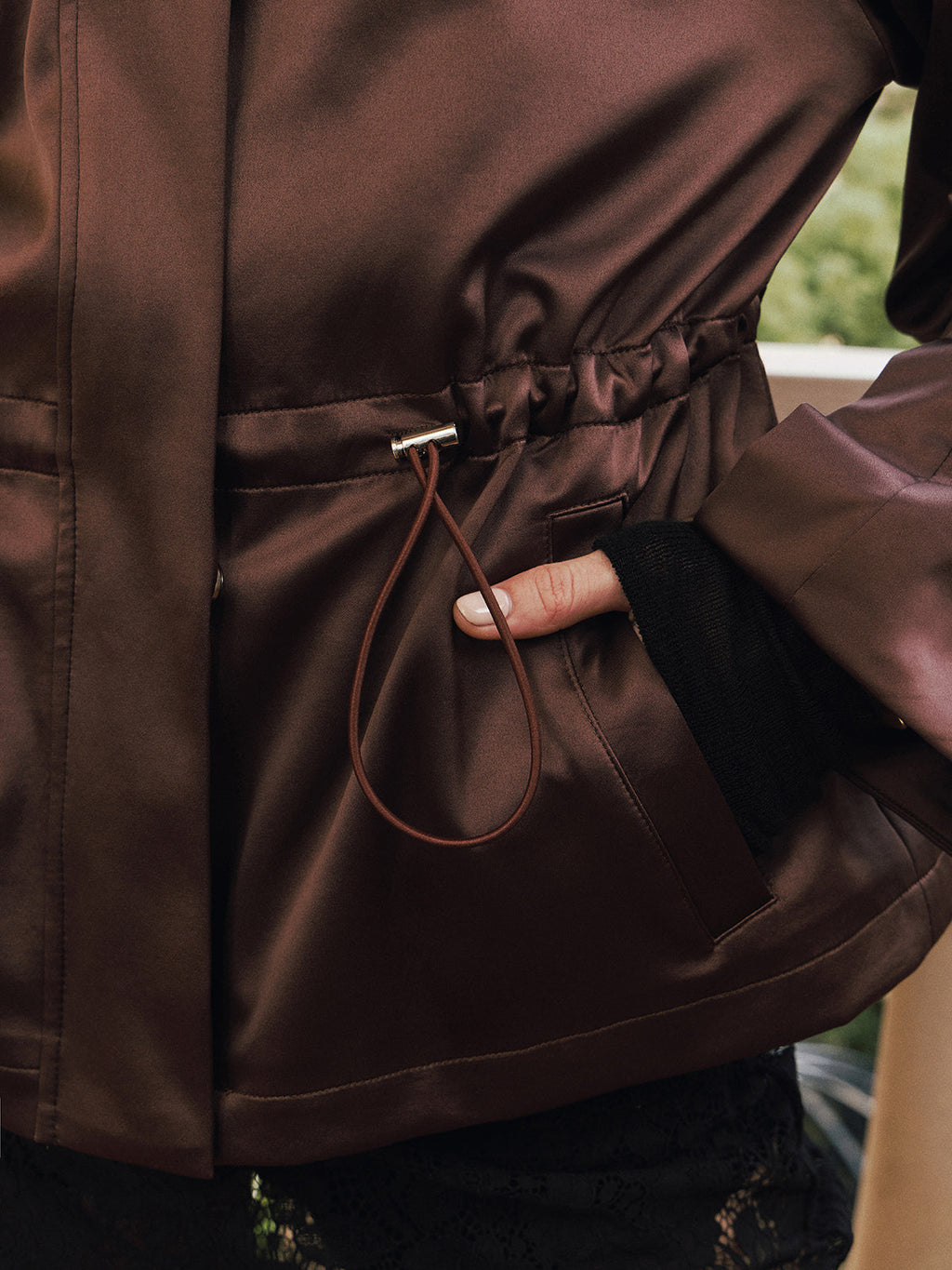 Chaqueta Satinada con Cordón