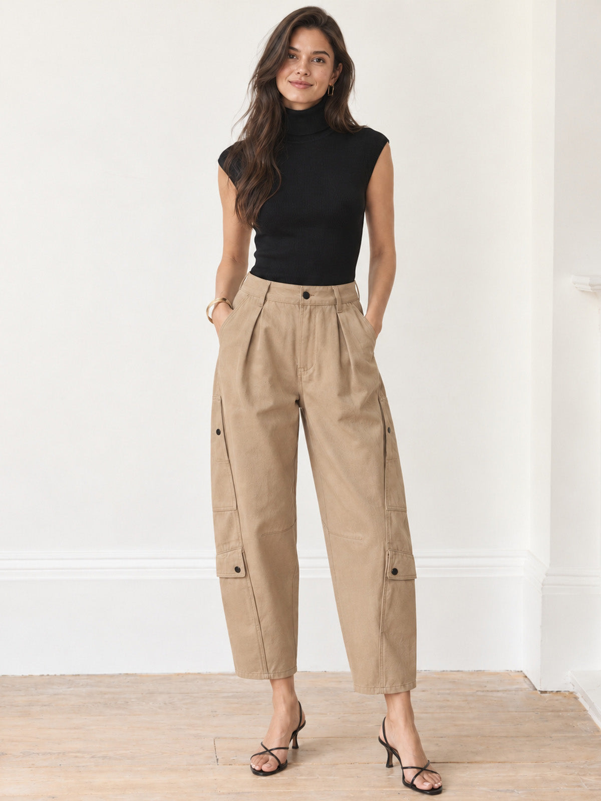 Barrel-Fit Multi-Pocket Cargo Jeans