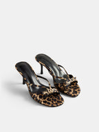 Leopardo Hebilla Strap Mule Heels