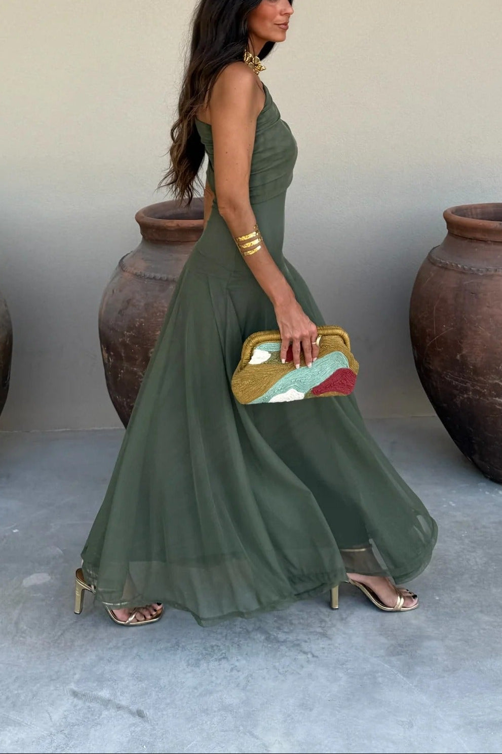 Vestido Largo · Marrón Asimétrico