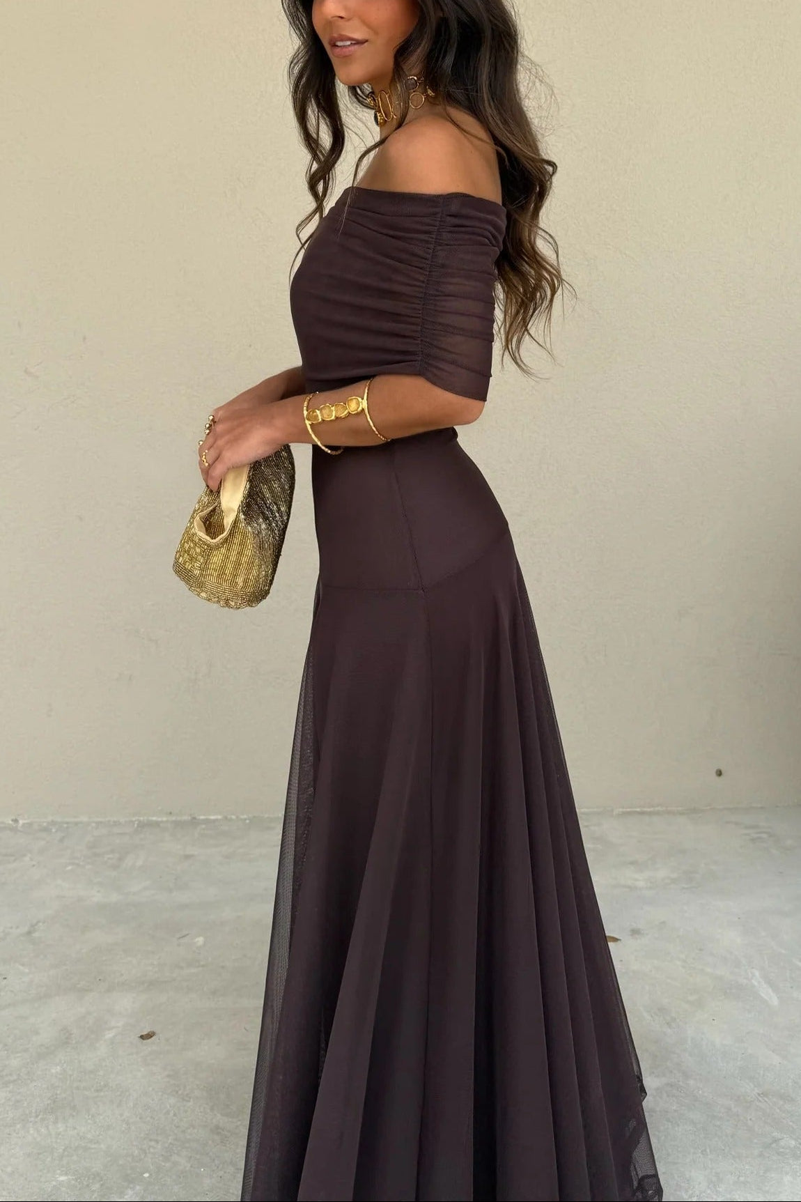 Vestido Largo · Marrón Asimétrico