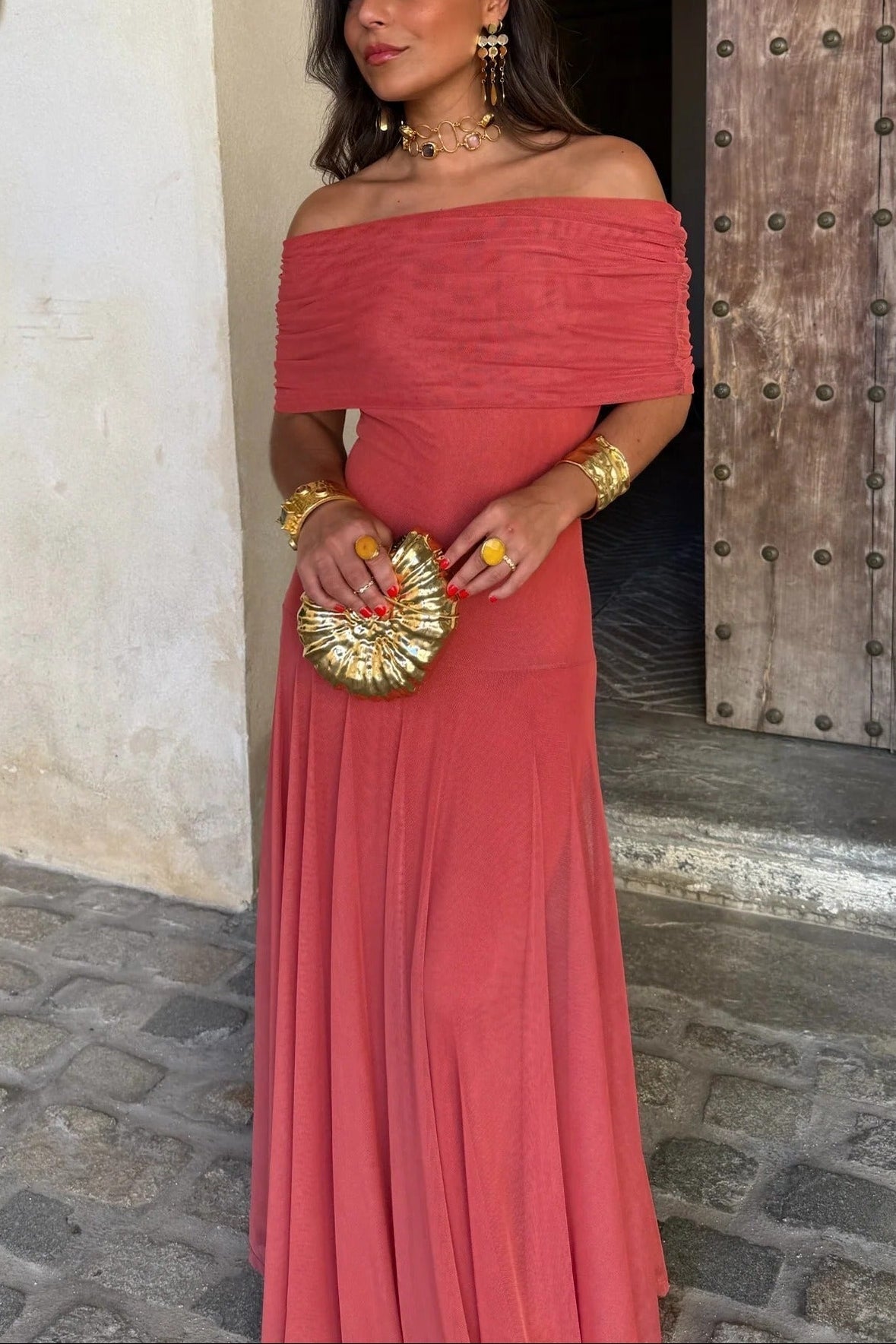 Vestido Largo · Marrón Asimétrico