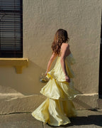 Vestido Largo · Rojo Satén Volantes
