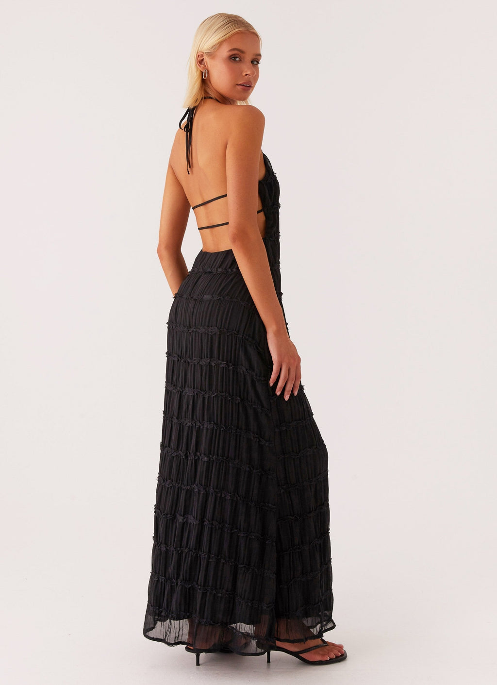 Vestido Largo · Negro Texturizado Cuello Halter