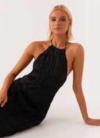 Vestido Largo · Negro Texturizado Cuello Halter