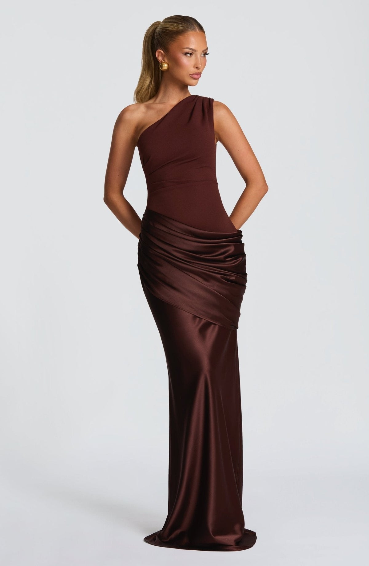 Vestido · Marrón Asimétrico
