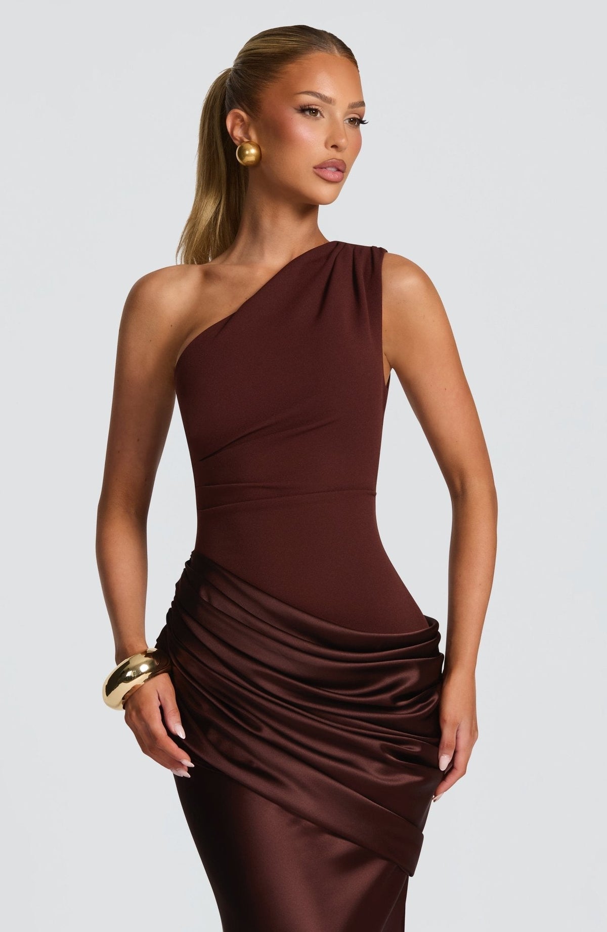 Vestido · Marrón Asimétrico