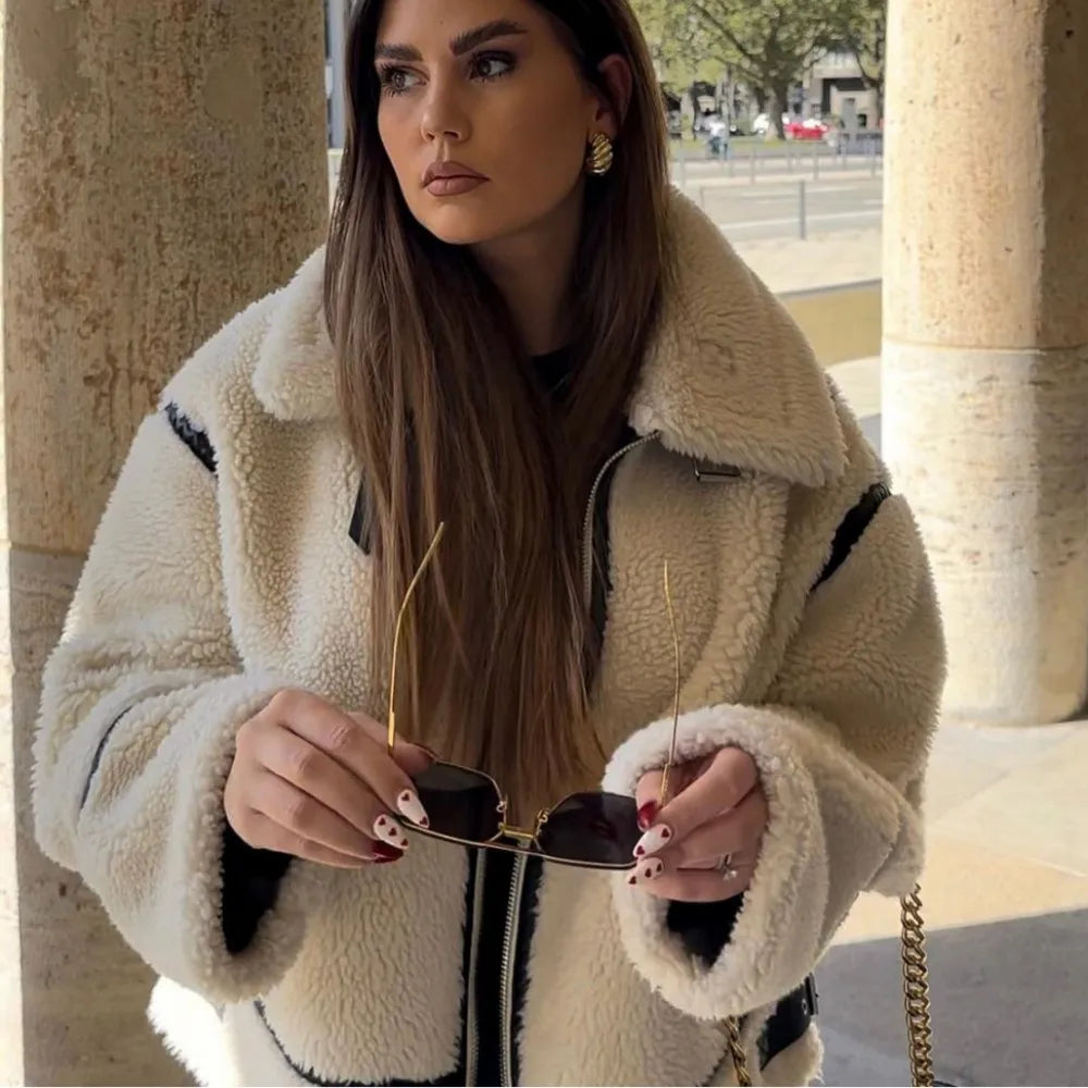 Belly | Chaqueta Teddy