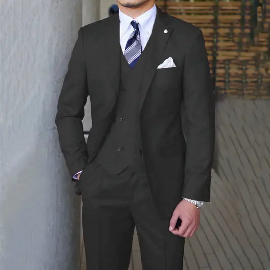 Traje · Rojo
