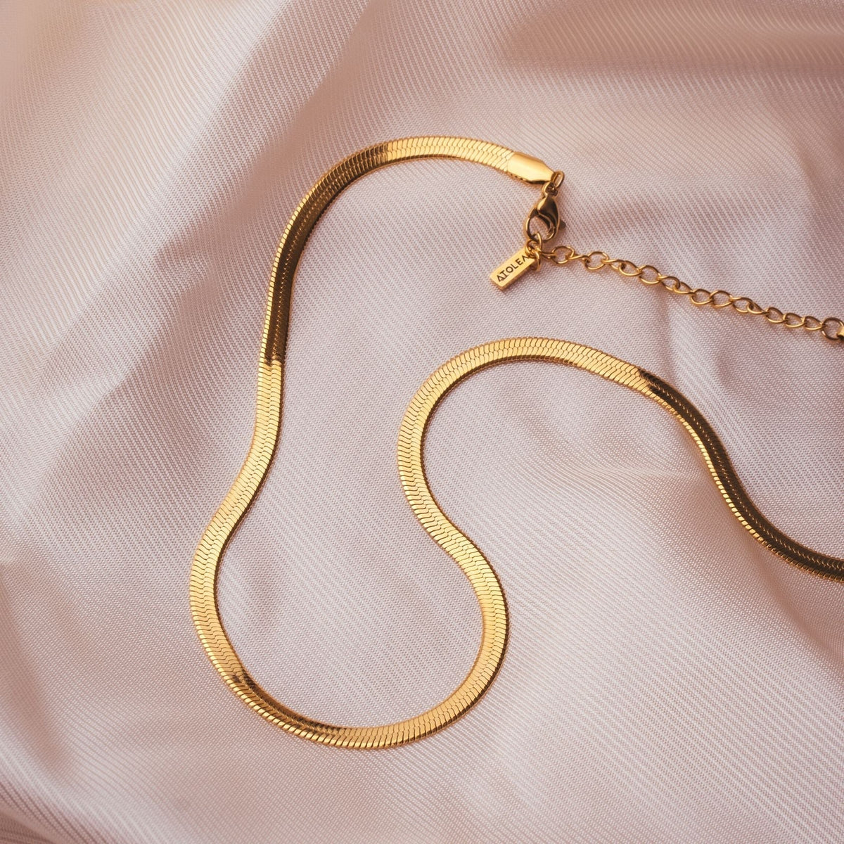 Kai | Choker Minimalista