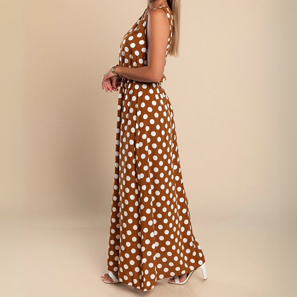 Vestido Largo · Lunares con Cinturón