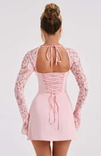 Vestido Corto · Encaje Floral Palabra de Honor